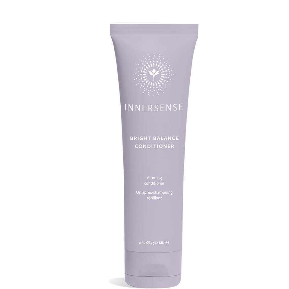 Innersense Bright Balance Conditioner – lila Tube 59,1ml, weißer Hintergrund – Haarpflege