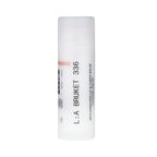 L:A Bruket No. 336 Replenishing Lip & Cheek Balm in weißer Stiftform vor weißem Hintergrund, Hautpflege.