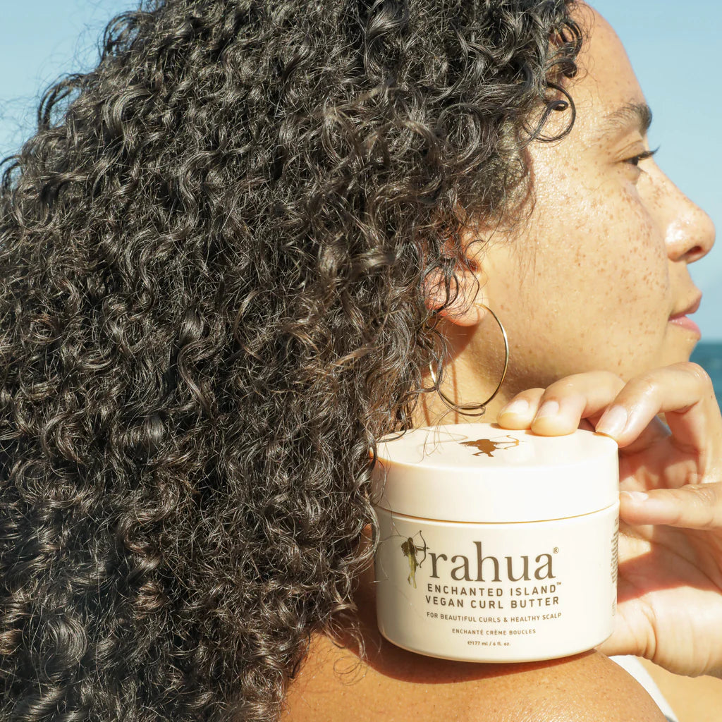 Rahua Enchanted Island Vegan Curl Butter – cream-colored jar 177ml, white lid, sunny background – hair care