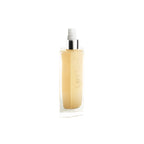Kjaer Weis Cleanser Refill – transparente Flasche mit Sprühkopf, cremefarbene Flüssigkeit, weißer Hintergrund – Hautpflege