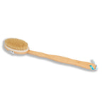 Ultimate Natural Skin Brush Körperbürste aus hellem Holz mit Naturborsten auf weißem Hintergrund, Hautpflege