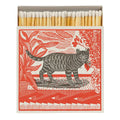 Sasha the Cat Streichholzschachtel – rotes Design mit Katzenmotiv, weißer Hintergrund – Deko