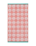 Shells Organic Cotton Badelaken – rosa Strandtuch mit Muschelmuster, türkisrandig, weißer Hintergrund – Strandaccessoires