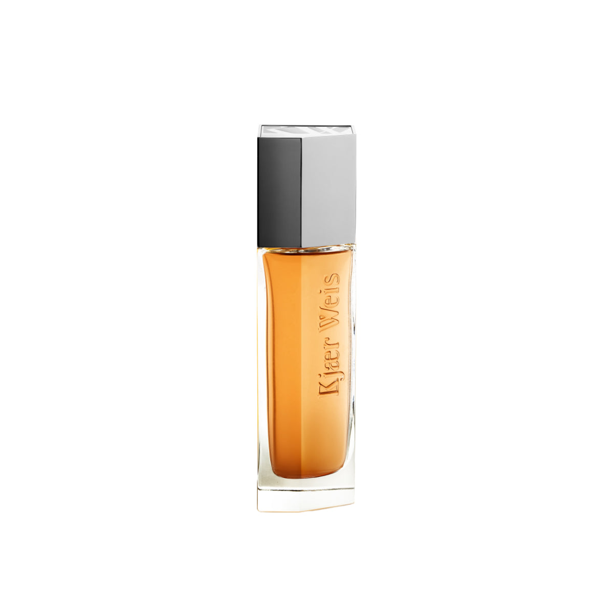 Kjaer Weis Toner – durchsichtige Glasflasche mit orangefarbenem Inhalt, silber-schwarzer Kappe, weißem Hintergrund – Hautpflege