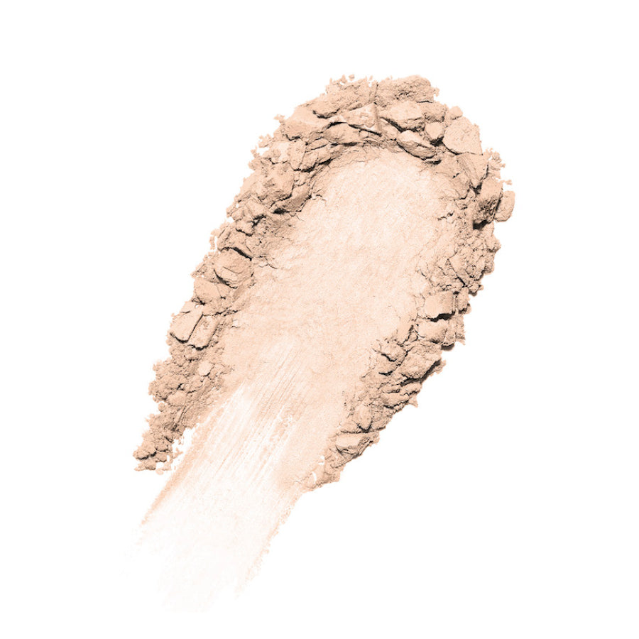 La Poudre Compacte Aitutaki – creamy beige powder swatch on white background – makeup