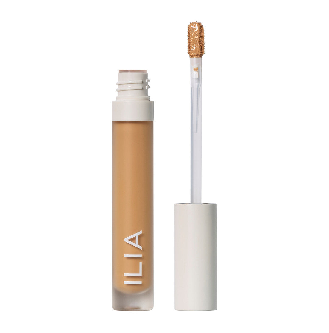 ILIA True Skin Serum Concealer mit Applikator auf weißem Hintergrund