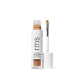 rms beauty Revitalize Hydra Concealer in Beige, geöffnet mit Applikator auf weißem Hintergrund.