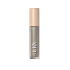 ILIA Liquid Powder Chromatic Eye Tint grün/grau mit beigefarbenem Verschluss auf weißem Grund, Augen-Make-up