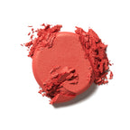 Soft Focus Blurring Blush in korallenrot als Textur-Swatch auf weißem Hintergrund, Make-up