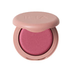 ILIA Soft Focus Blurring Blush in einem rosa Tiegel mit Deckel auf weißem Hintergrund, Make-up