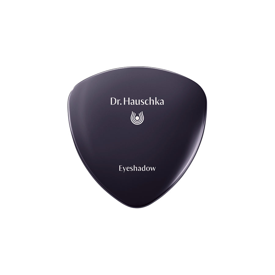 Dr. Hauschka Eyeshadow 07 Aquamarine – black compact, white background – eye makeup