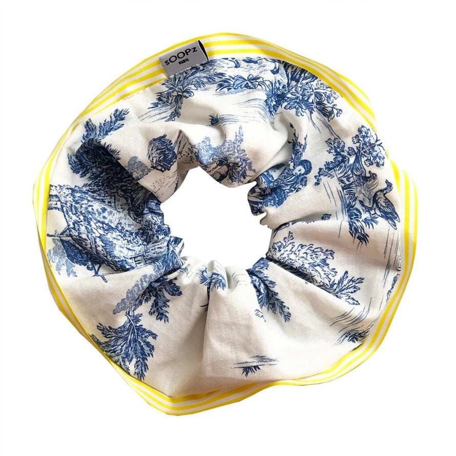 soopz Chouchou Duchesse de Chantilly XL, Haargummi mit blau-weißem Muster und gelb-weiß gestreiftem Rand.