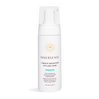 INNERSSENSE I Create Definition Styling Foam – white pump bottle 177ml, white background – hair care