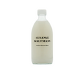 Susanne Kaufmann Mallow Blossom Bath in einer Flasche mit weißem Schraubverschluss vor weißem Hintergrund.