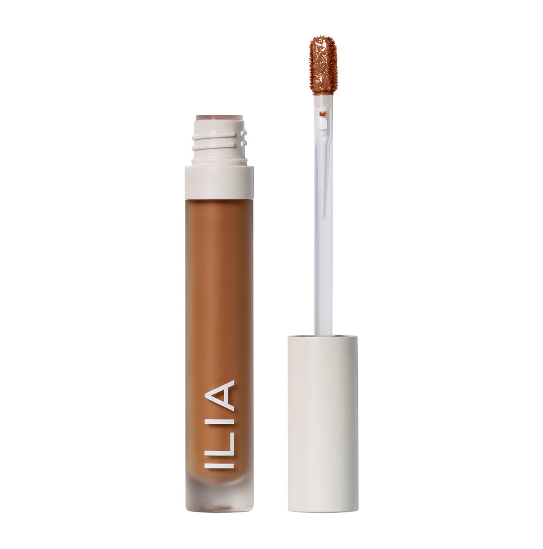 ILIA True Skin Serum Concealer mit Applikator auf weißem Hintergrund