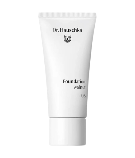 Dr. Hauschka Foundation 06 Walnut – white tube with white cap, white background – makeup