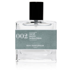 Bon Parfumeur Neroli Glasflasche mit schwarzem Verschluss und grauem Etikett auf weißem Hintergrund, Parfum