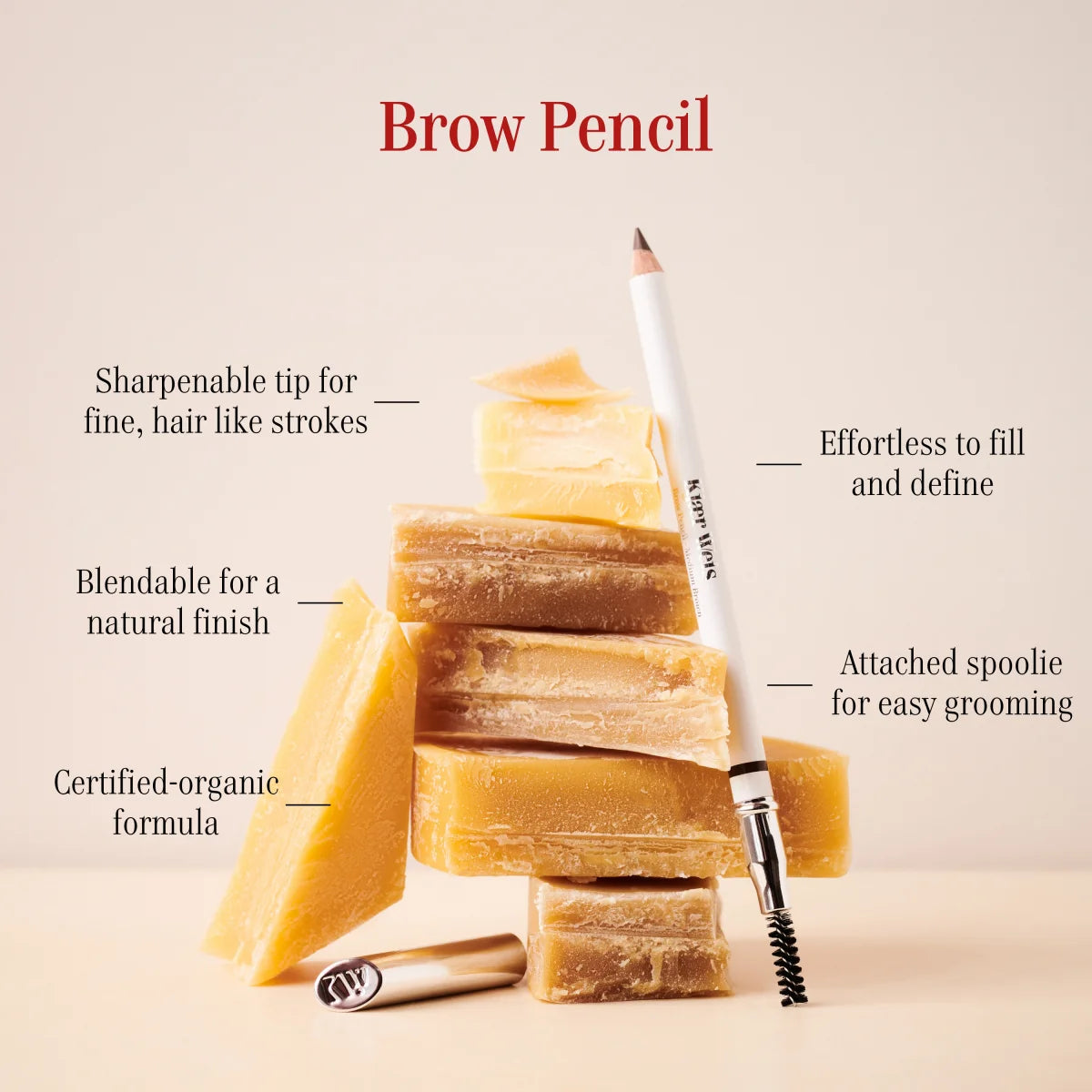 KW Brow Pencil – weißer Stift mit Spoolie, goldener Deckel, beige Hintergrund – Augenbrauenstyling