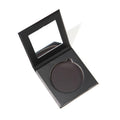 Refillable Makeup Palette 'hole in One' – schwarzes Klappetui mit Spiegel, weißer Hintergrund – Make-up