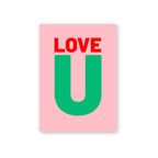 Rosa Postkarte LOVE U mit roter und grüner Schrift
